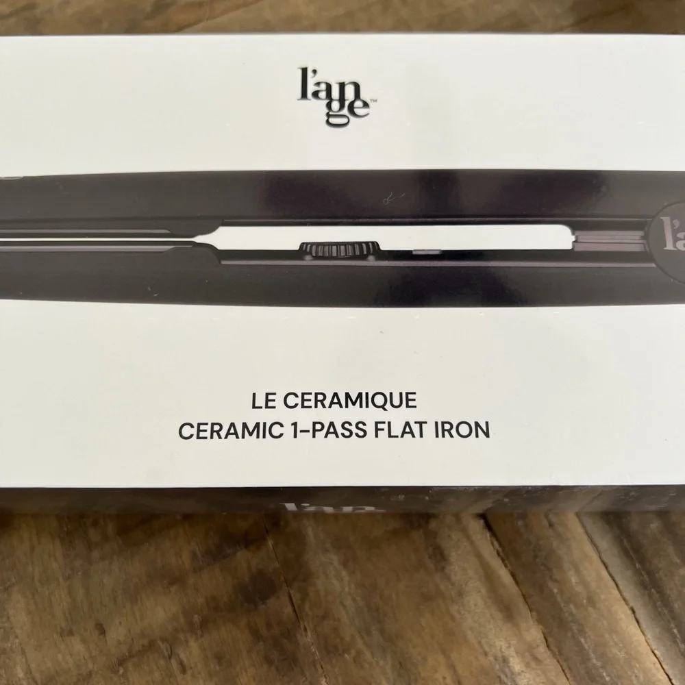 NIB L’ange Le Ceramique 1 pass flat iron